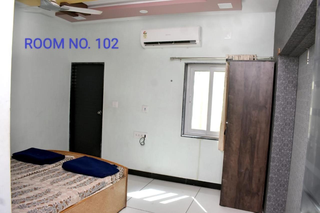 Dwarka Home Stay Luaran gambar