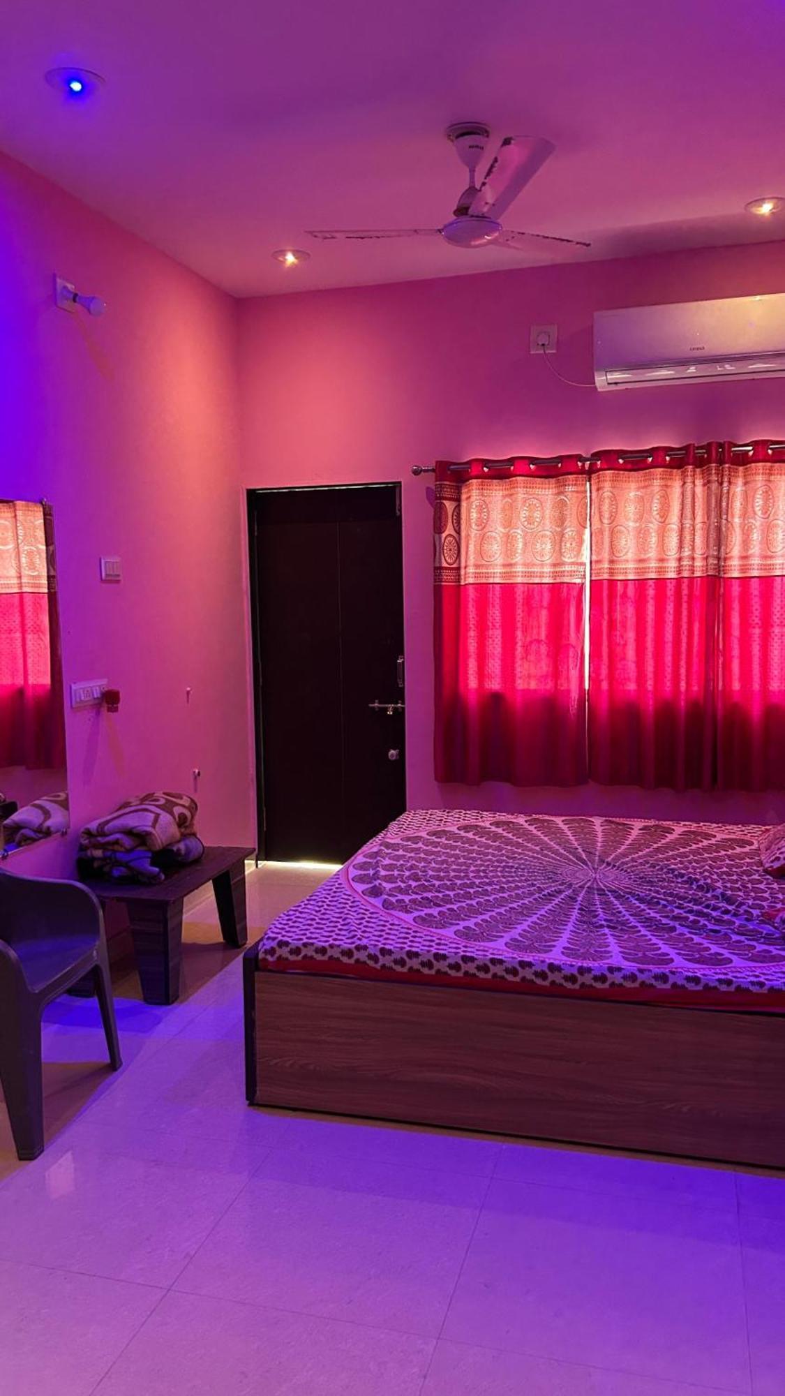 Dwarka Home Stay Luaran gambar