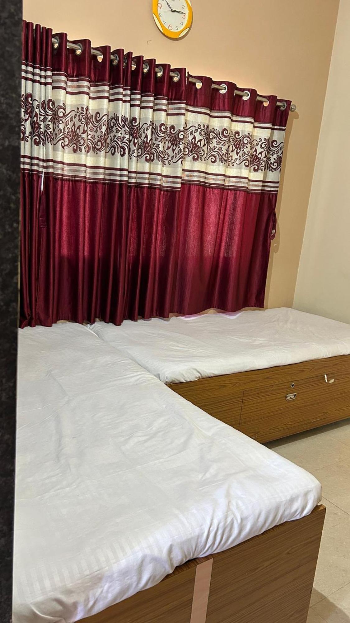 Dwarka Home Stay Luaran gambar